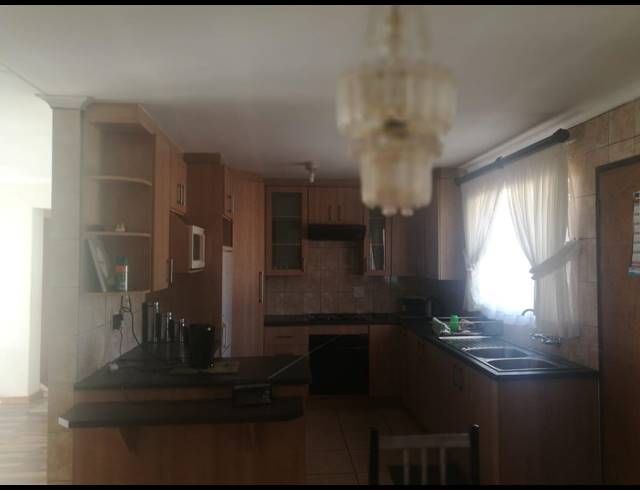 4 BEDROOM HOUSE SOLD IN SOSHANGUVE DD